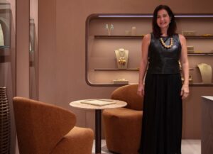 Leia mais sobre o artigo Simone Selem assina espaço inspirado na alta joalheria na Mostra Casas Conceito