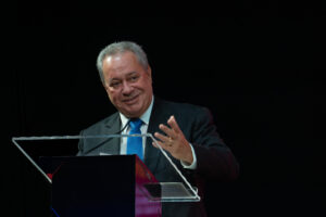 Leia mais sobre o artigo Summit de Negócios Made in Bahia recebe presidente da CNI para discutir a indústria baiana no cenário nacional