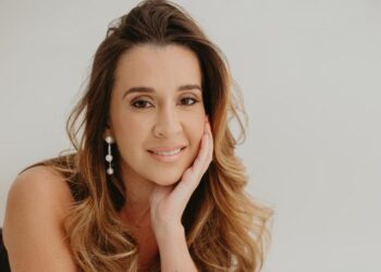 Um ano de charme: Hello Serena brilha no universo da moda