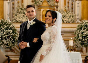 Anna Carolline Leone e Luiz Américo Albiani Jr. trocaram votos em cerimônia marcada por elegância e amor