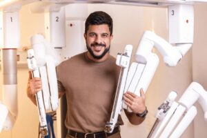 Leia mais sobre o artigo Elite da cirurgia robótica em Salvador