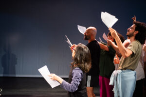 Leia mais sobre o artigo Companhia brasileira de teatro chega a Salvador com residência artística, seminário e apresentações abertas ao público