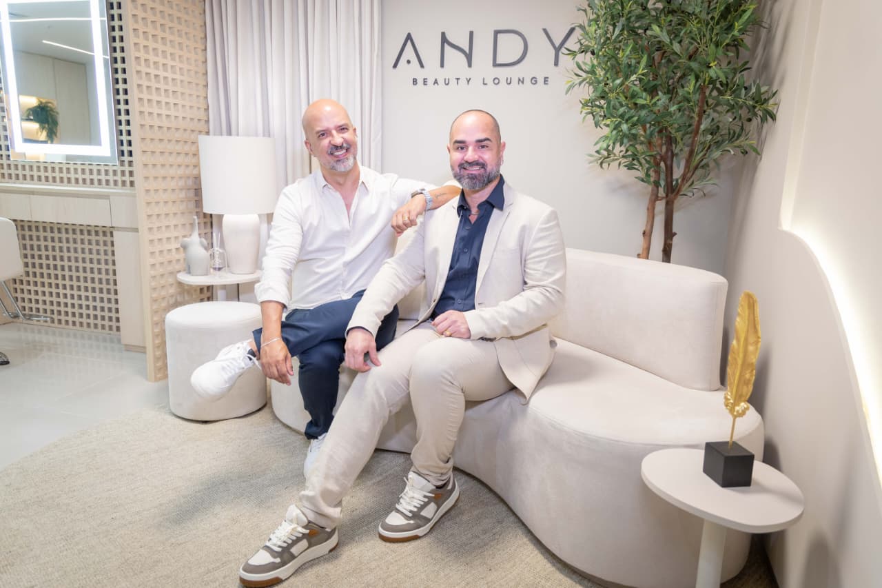 No momento, você está visualizando Andy Beauty Lounge reúne convidados em inauguração prestigiada no Caminho das Árvores