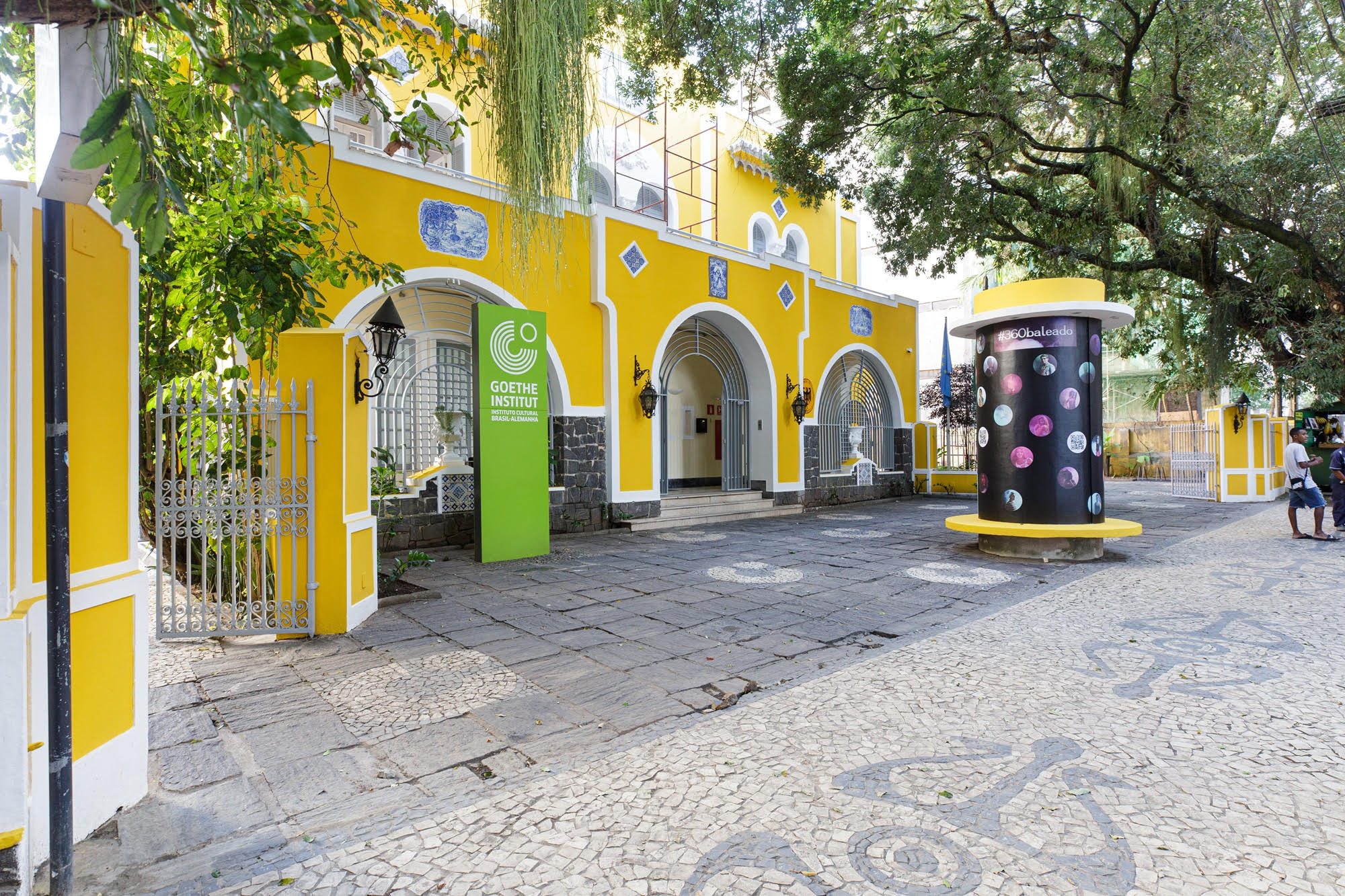 No momento, você está visualizando Mutirão na Vila transforma Goethe-Institut em palco de encontros artísticos e experiências imersivas em Salvador