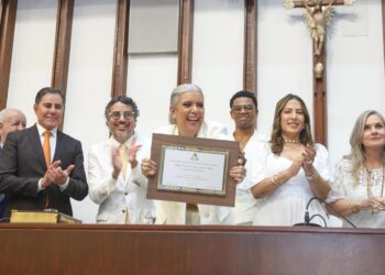 ALBA concede Título de Cidadã Baiana a Astrid Fontenelle em sessão solene em Salvador
