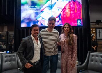 Vitor Evangelista media debate sobre governança consciente com cofundador da Dengo Chocolates