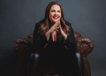 Cristiane Bacelar celebra mais um ano de vida com gratidão, fé e o carinho da família