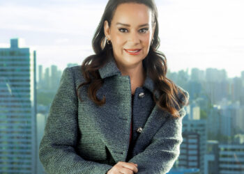 Cymbeline Talks lança coleção assinada pelo estilista da Valentino