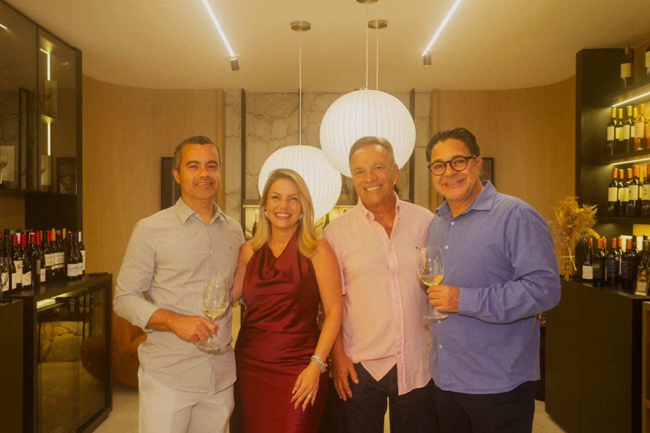 No momento, você está visualizando Jantar harmonizado marca estreia do projeto “Embaixador do Vinho” na capital baiana