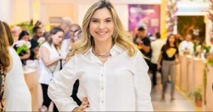 Leia mais sobre o artigo Lara Kertesz celebra aniversário em clima de tranquilidade e família