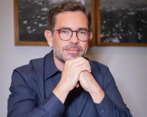 Leia mais sobre o artigo Walter Schimmelpfeng aposta em arquitetura sustentável e acessível na CASACOR Bahia 2026