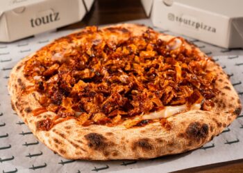 Toutz Pizza e Falka Confeitaria anunciam collab especial para o Dia da Pizza